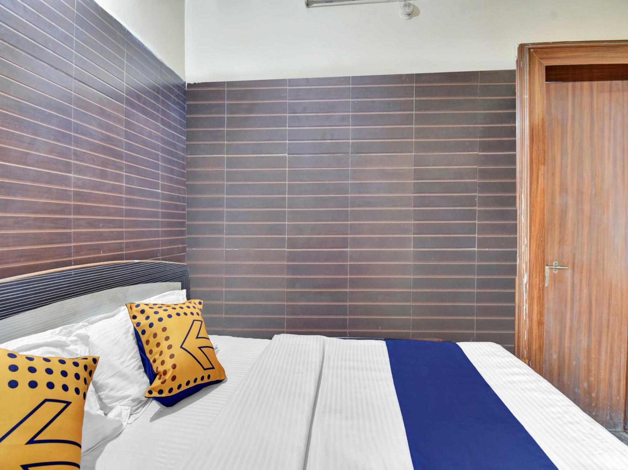 Oyo 85212 Hotel Vaibhav 阿杰梅尔 外观 照片